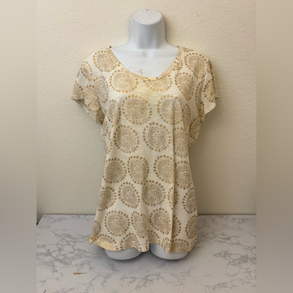 style and co sport the essential tee Tan Paisley Women’s Sz M Pullover Top